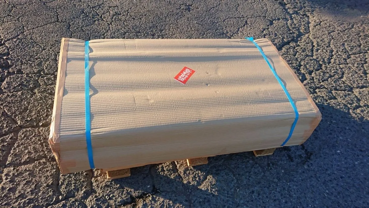 杉一枚板 1,100×550〜600×50〜4枚口