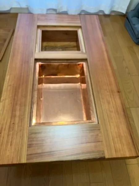 横浜市K様 杉柾囲炉裏座卓 (一枚板 テーブル)