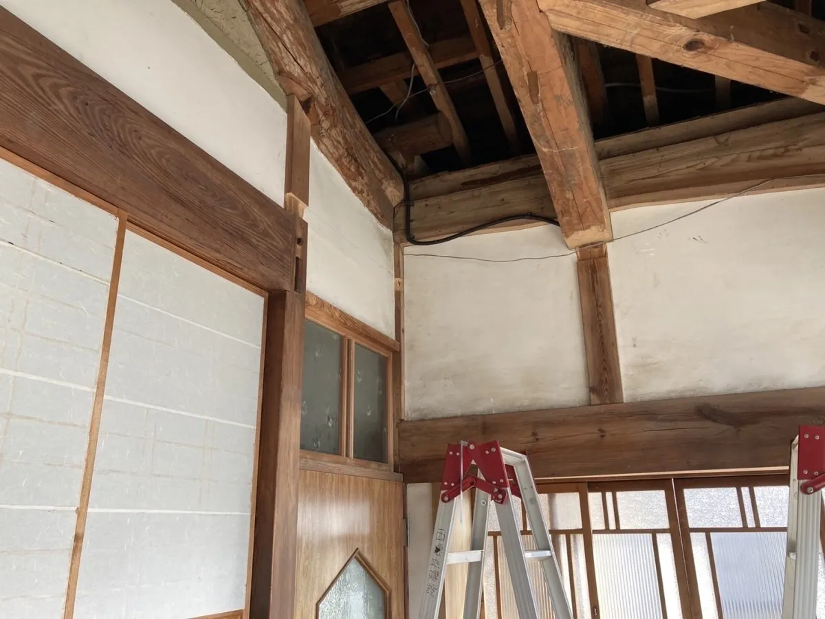 那珂市S邸 玄関天井板施工