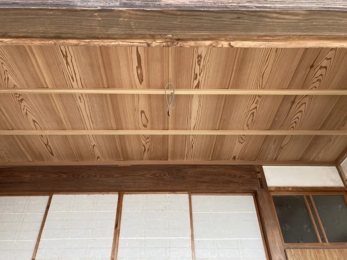 那珂市S邸 玄関天井板施工