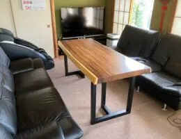 つくば市J様　モンキーポッド一枚板