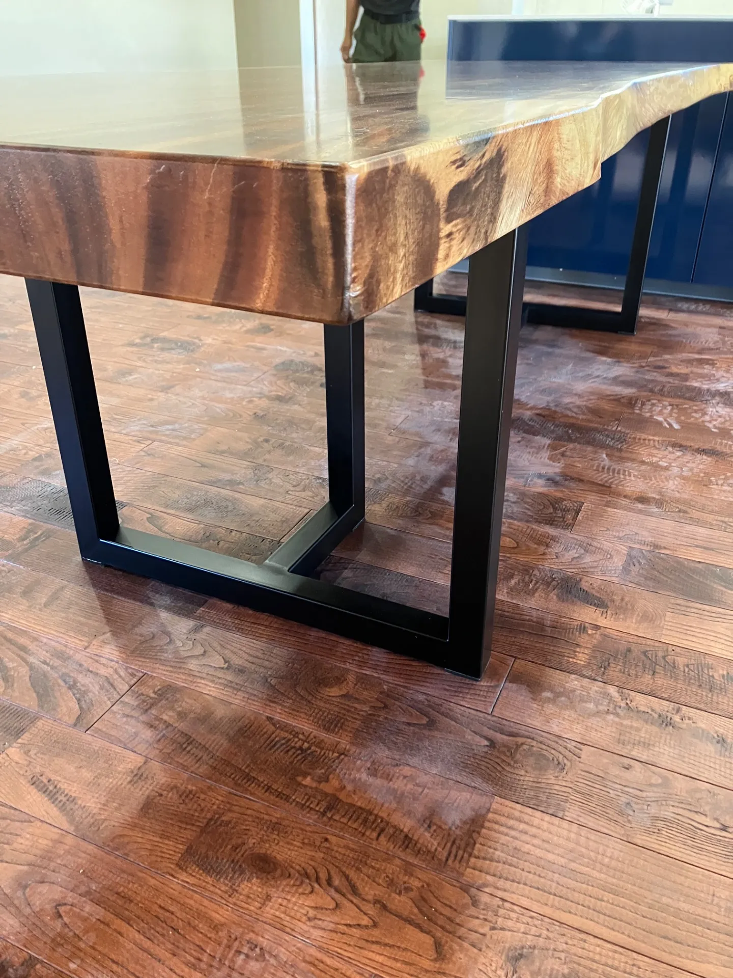 ひたちなか市市Y様　モンキーポッド一枚板ダイニングテーブル