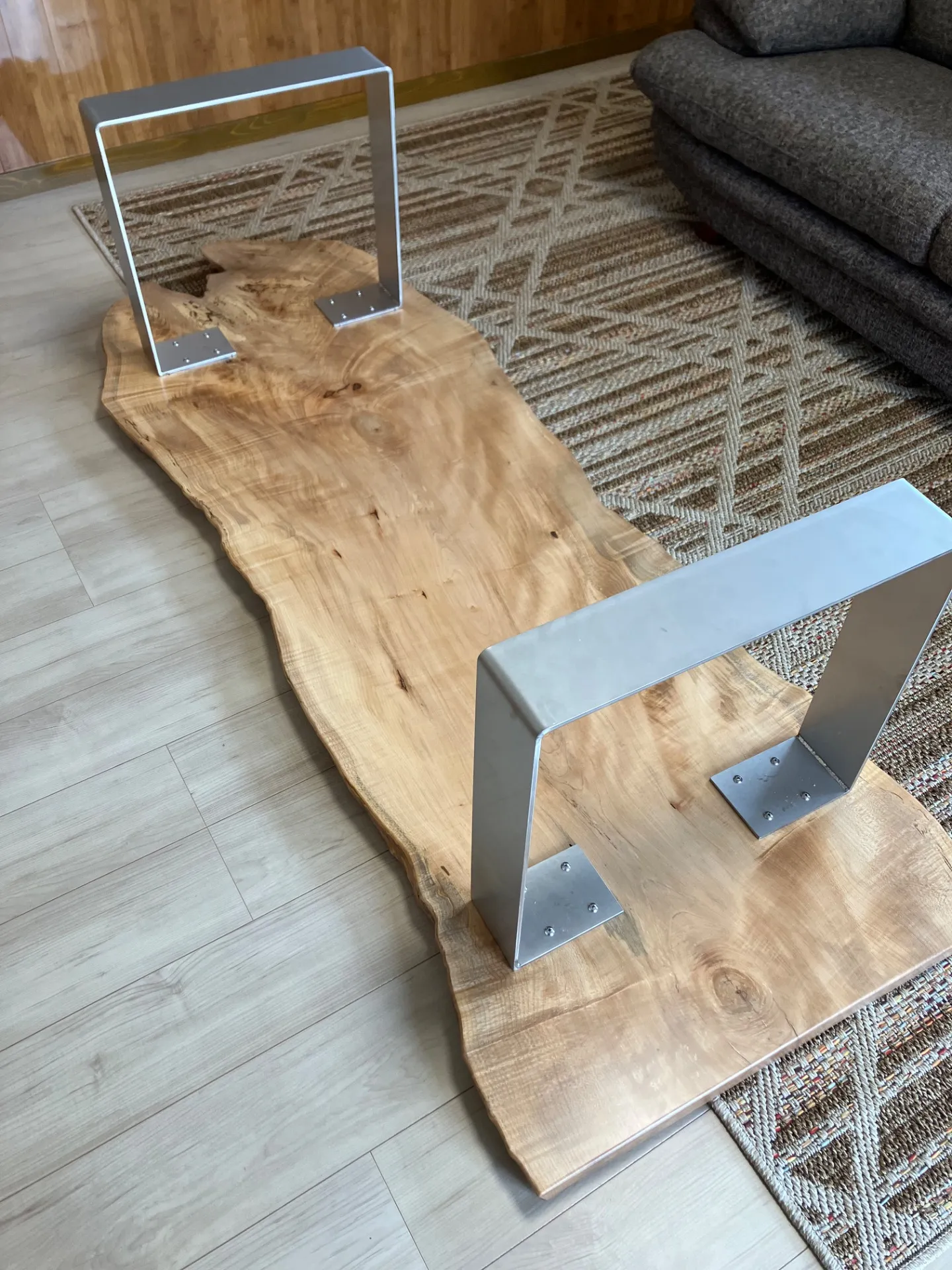 日立市O様　メープル一枚板センターテーブル納品